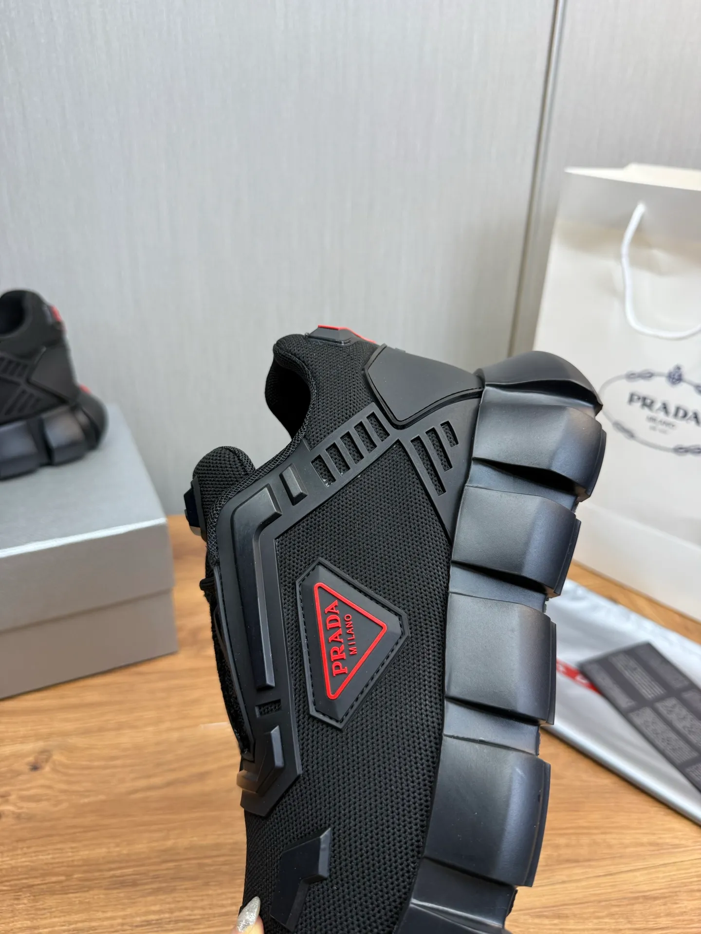 Factory price 580💰 [PRADA] Men's shoes are popular in the counter, official website is synchronized, 1 high-quality shipment ✔️Original mesh + cowhide lining, 1🆚1 replica, original bottom, 38-45 (45 customized, non-refundable)